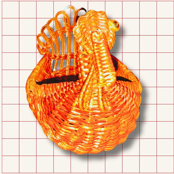 Vintage Wicker Turkey Basket Pair – Thanksgiving Fall Table Decor - Picture 4 of 13